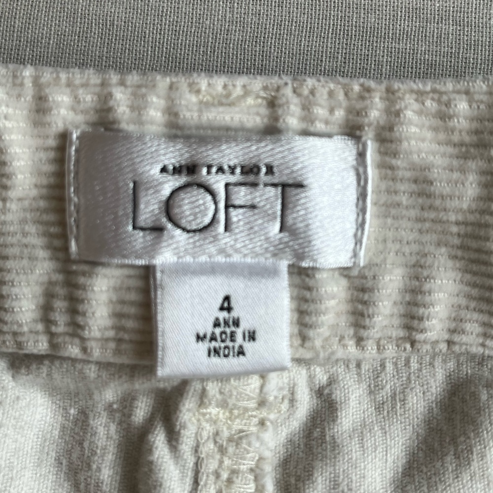 Ann Taylor Loft low-waisted boot-cut corduroy pants - Picture 4 of 5